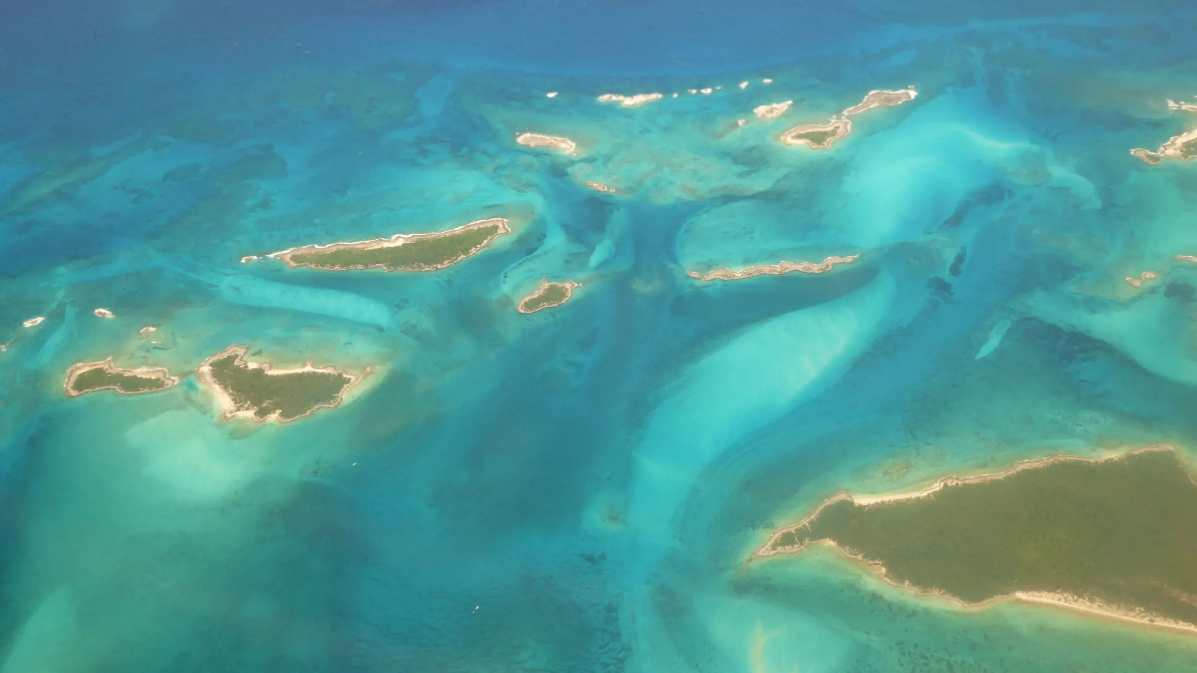 Die Inselwelt der Bahamas aus der Vogelperspektive